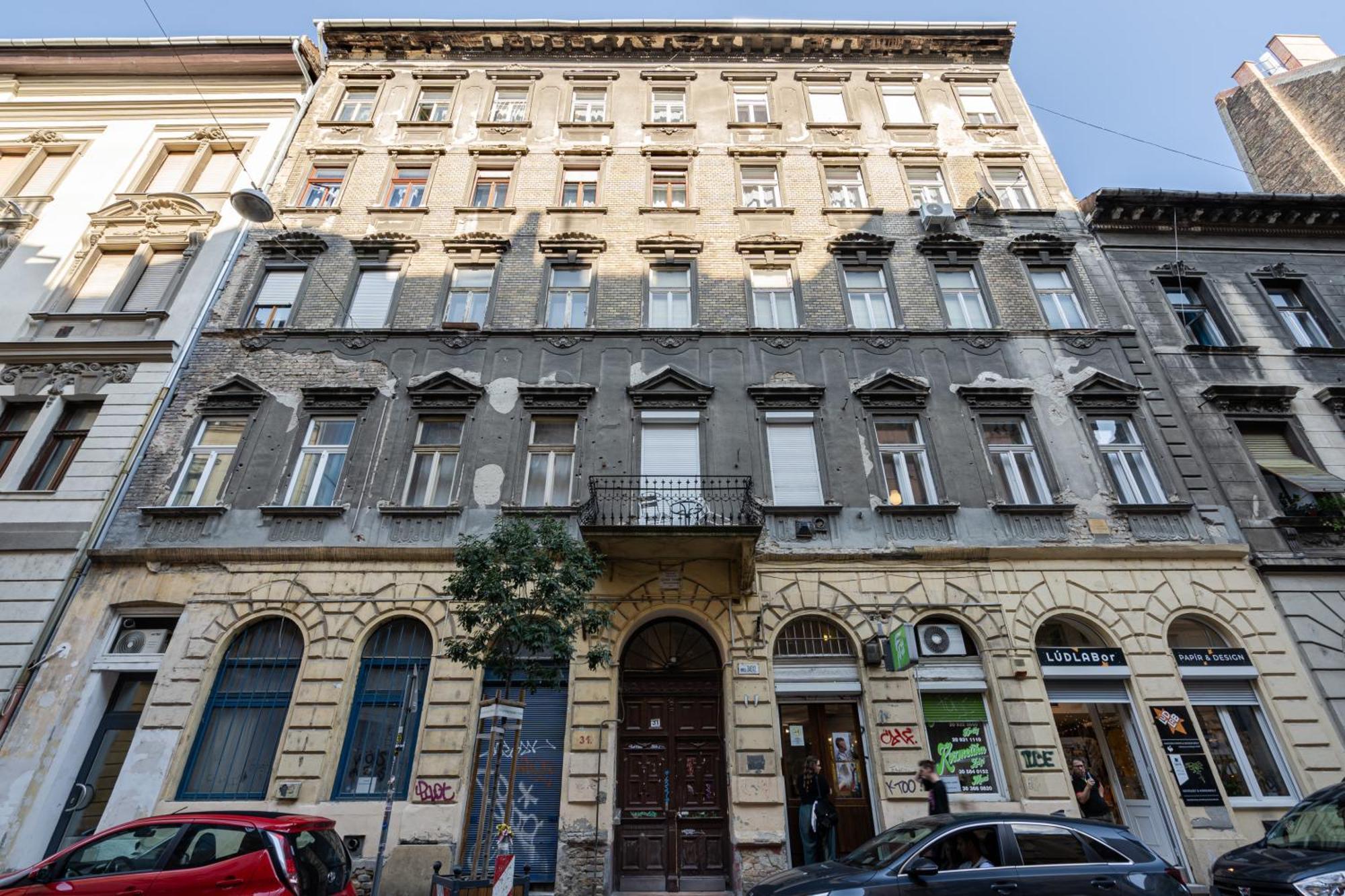 Kl31 - Urban Escape - Prime Location - Klauzal Square By Bqa Lägenhet Budapest Exteriör bild
