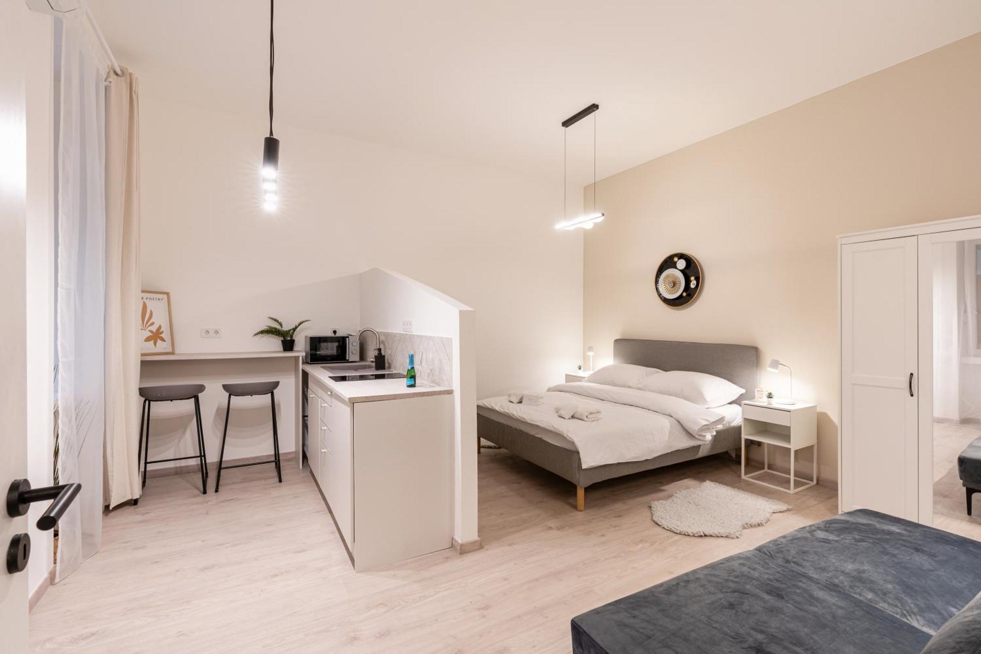 Kl31 - Urban Escape - Prime Location - Klauzal Square By Bqa Lägenhet Budapest Exteriör bild