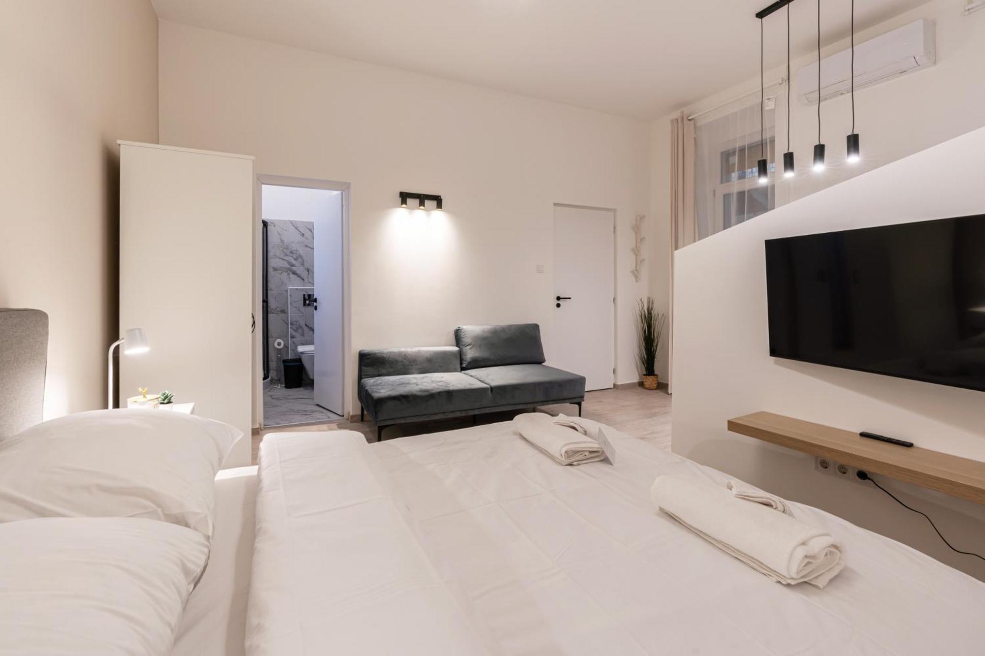 Kl31 - Urban Escape - Prime Location - Klauzal Square By Bqa Lägenhet Budapest Exteriör bild