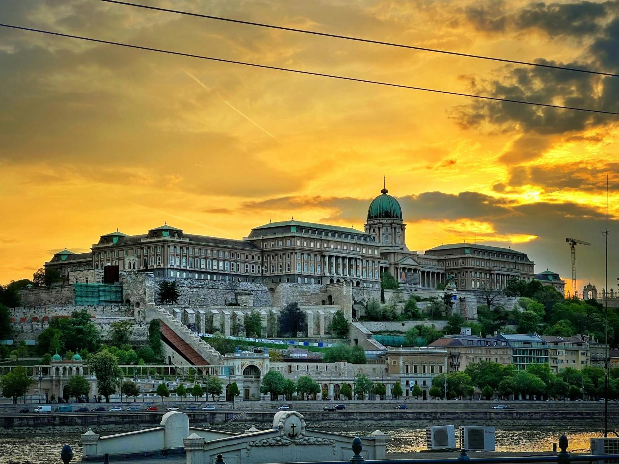 Kl31 - Urban Escape - Prime Location - Klauzal Square By Bqa Lägenhet Budapest Exteriör bild